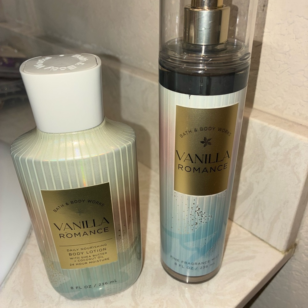 Bath & Body Works Vanilla Romance Lotion and Mist Set